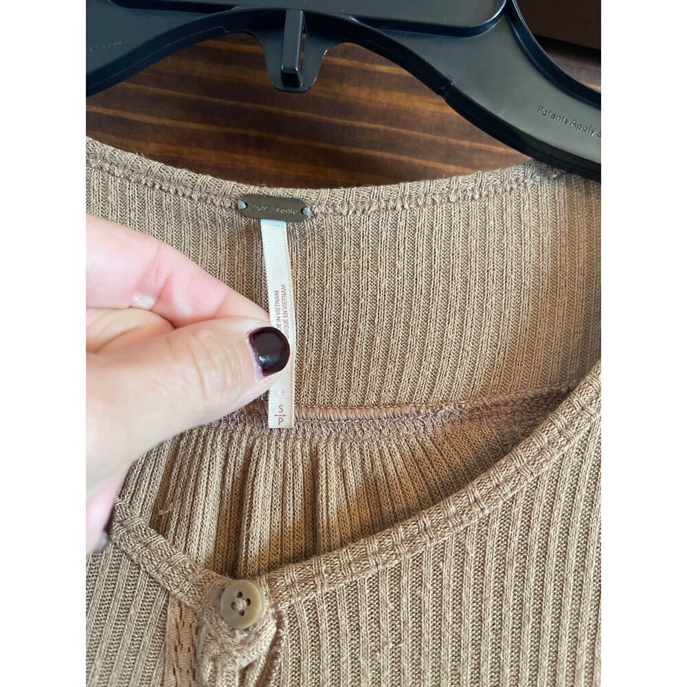 Free People Leo Henley Tan Small - Picture 2 of 5